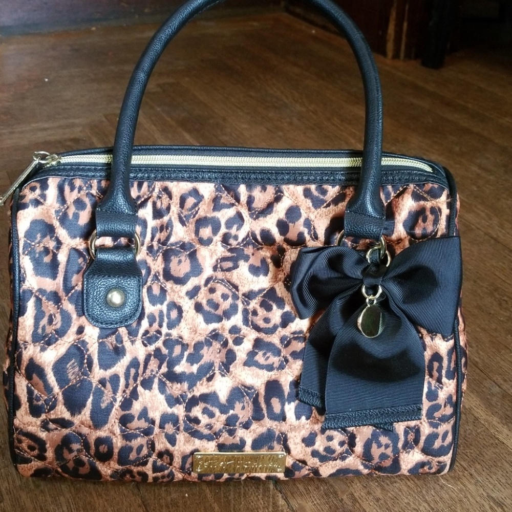 《BETSEY JOHNSON》bag